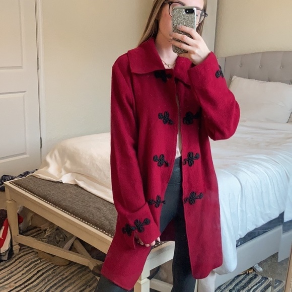 Lauren Hansen studio red 100% wool coat with black closers - Picture 2 of 11